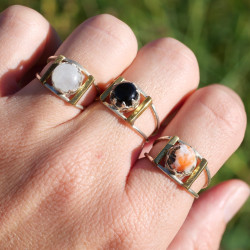 Bague Onyx noir ajourée argent et laiton T56
