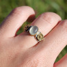 Anneaux argent martelé Prehnite et fleurs laiton T54