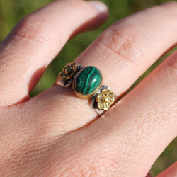 Anneaux argent martelé Malachite et fleurs laiton T54